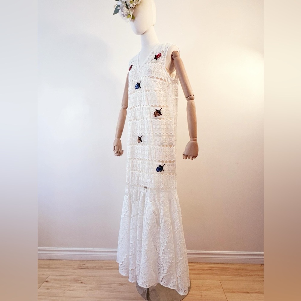 White Sleeveless Lace Maxi Dress - Picture 2 of 8